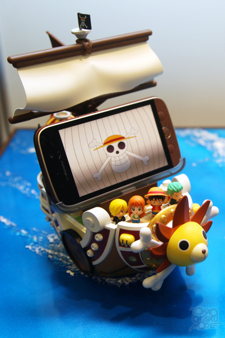 Introducing the One Piece Smartphone! (1/21)