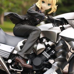 Good Smile Company – Fate/Zero – Saber Motored Cuirassier – 1/8 PVC Figure