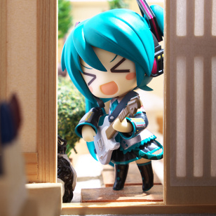 Hatsune Miku 2.0 came over.