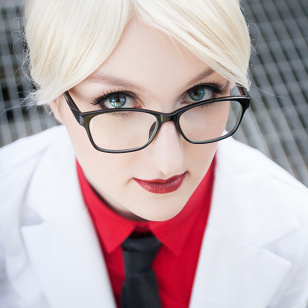Dr Harleen Francis Quinzel IV - DC Comics Batman Universe