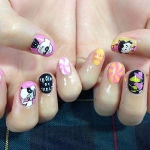 Snoopy Nails