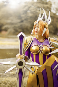 League of Legends: Leona