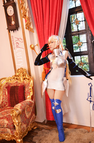 Aiz Wallenstein: Sword Mistress by kuricurry