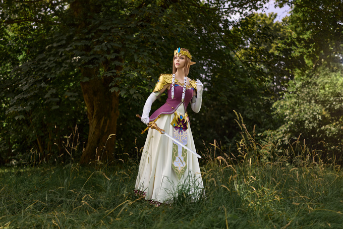 Princess Zelda (Zelda Twilight Princess) Cosplay by Calssara