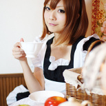 Yui Hirasawa's Maid Cosplay (K-ON!) (4/9)