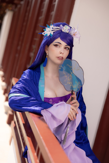 Lihua (Apothecary Diaries) Cosplay by Calssara