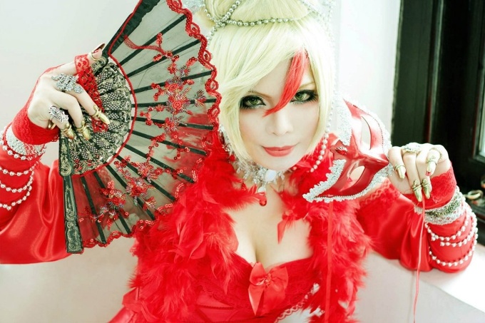 Trinity Blood - Astahroshe Asran