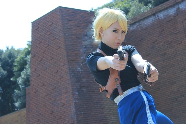 Riza Hawkeye (Fullmetal Alchemist)