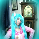 Miku Hatsune LOL (5/10)