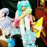 Miku Hatsune LOL (6/10)