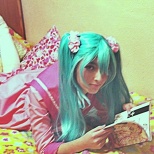 Miku Hatsune LOL (8/10)