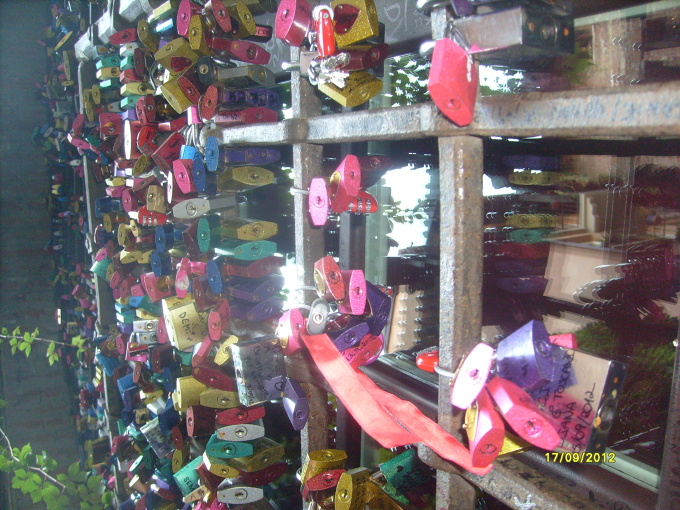 Love chains  and padlocks in Verona, Italy....<3 (1/3)