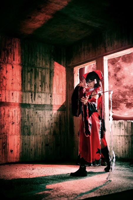 Hakurei Reimu / Koumajou Densetsu II (1/4)