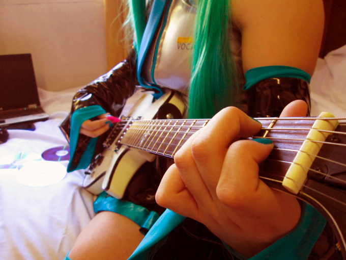 Miku and Ghitar
