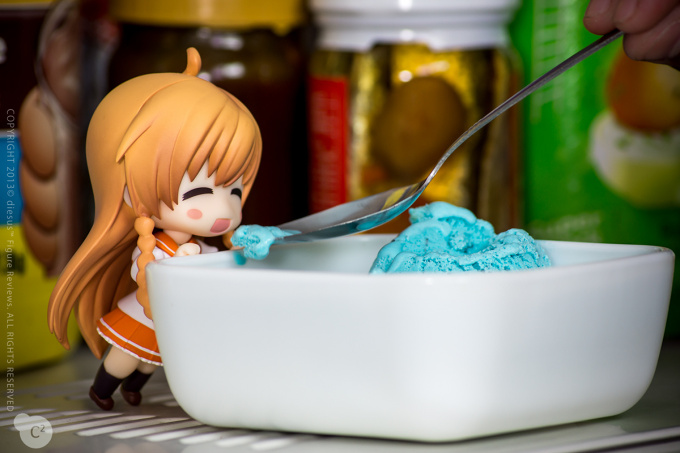 Mirai-chan eats Ice Cream