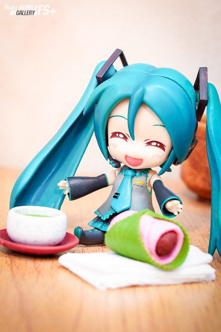 ヽ(≧Д≦)ノ " HATSUNE MIKU CHIBI "