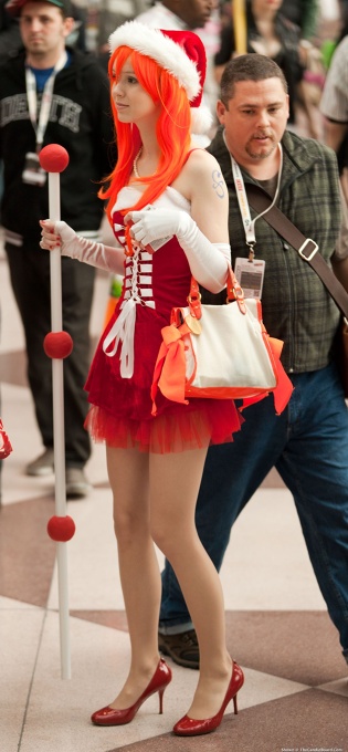 Comic Con - Red Head Cosplayer