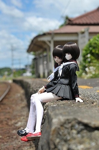SERIKA & SUZU (DOLL PHOTO)