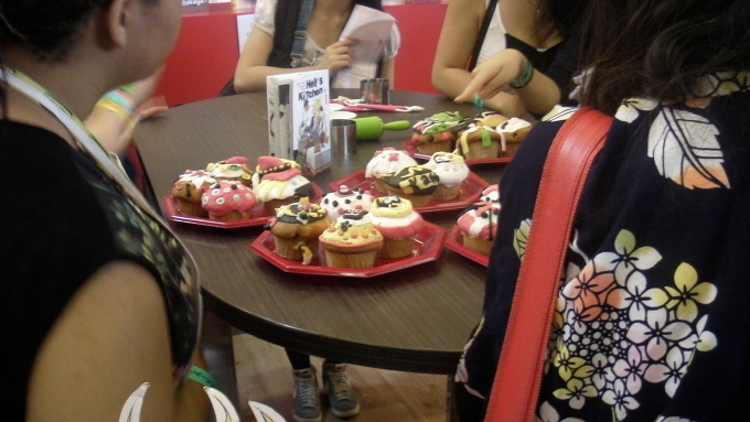 JAPAN EXPO 2013 - Hell's Kitchen booth - Cupcakes