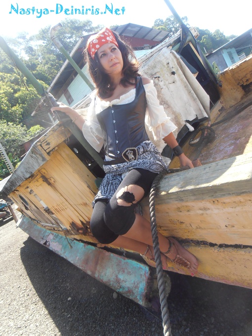 PIRATE GIRL