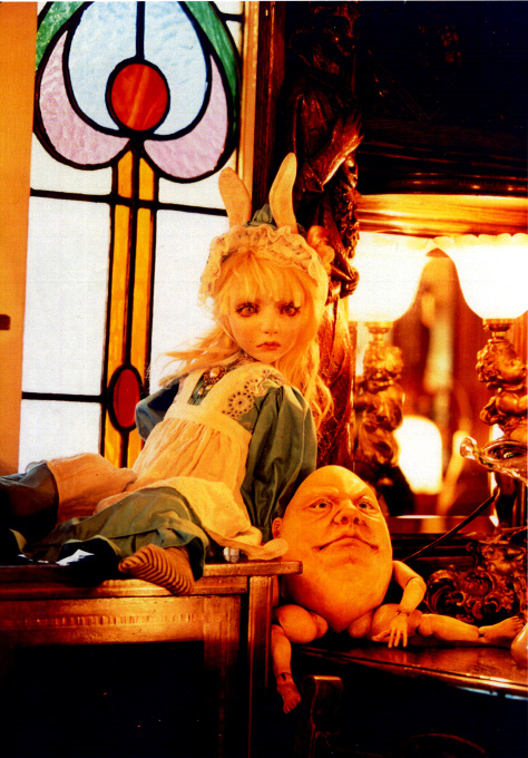 Alice & Humpty Dumpty