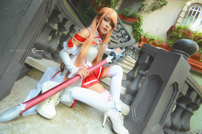 Meg cosplaying Asuna of SAO