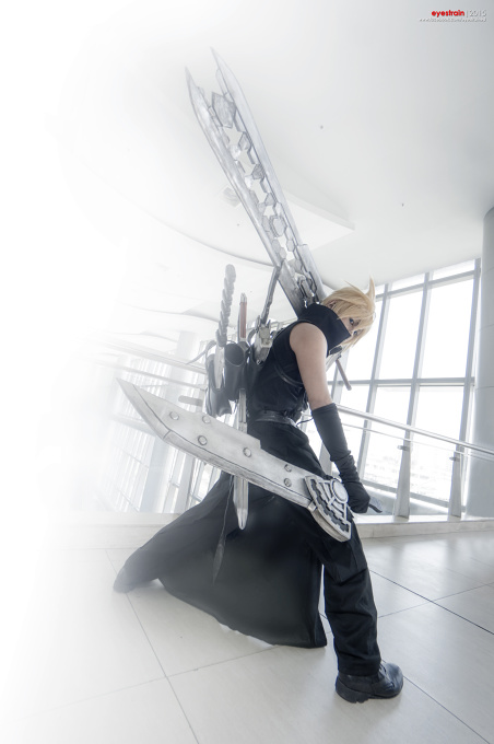 FF7 : Advent Children - Cloud Strife